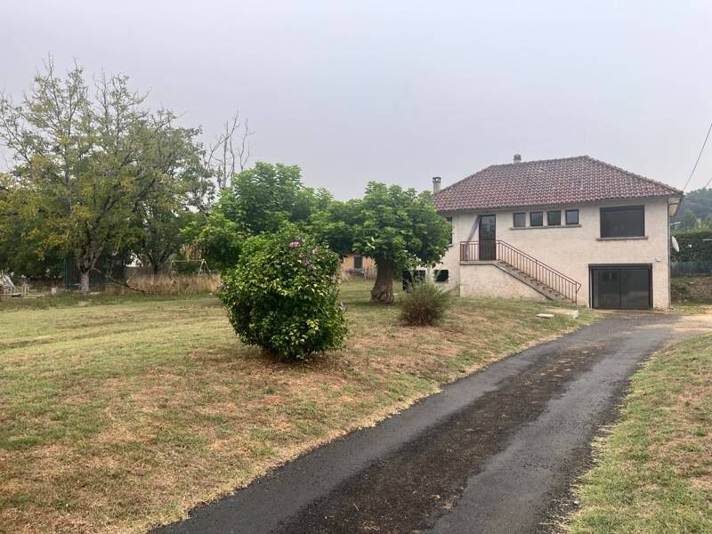 Maison 2 pièces 117 m² · à Saint-Léon-sur-Vézère · 117,1 m² · 780 €