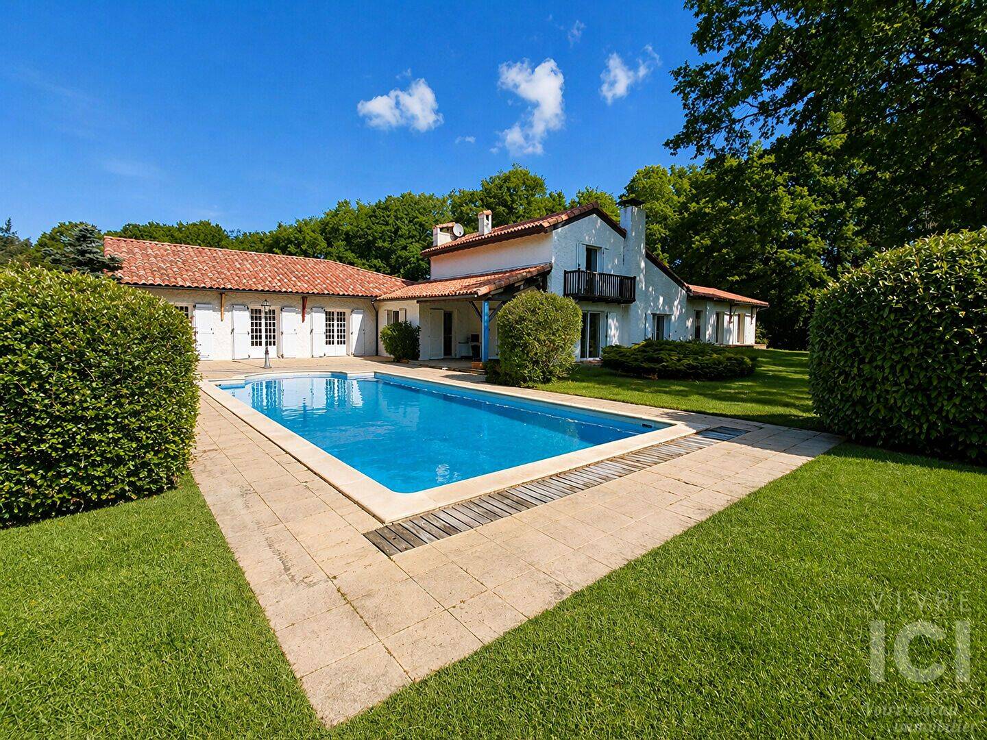 Maison 8 pièces 288 m² · à Sautron · 288 m² · 898 800 €
