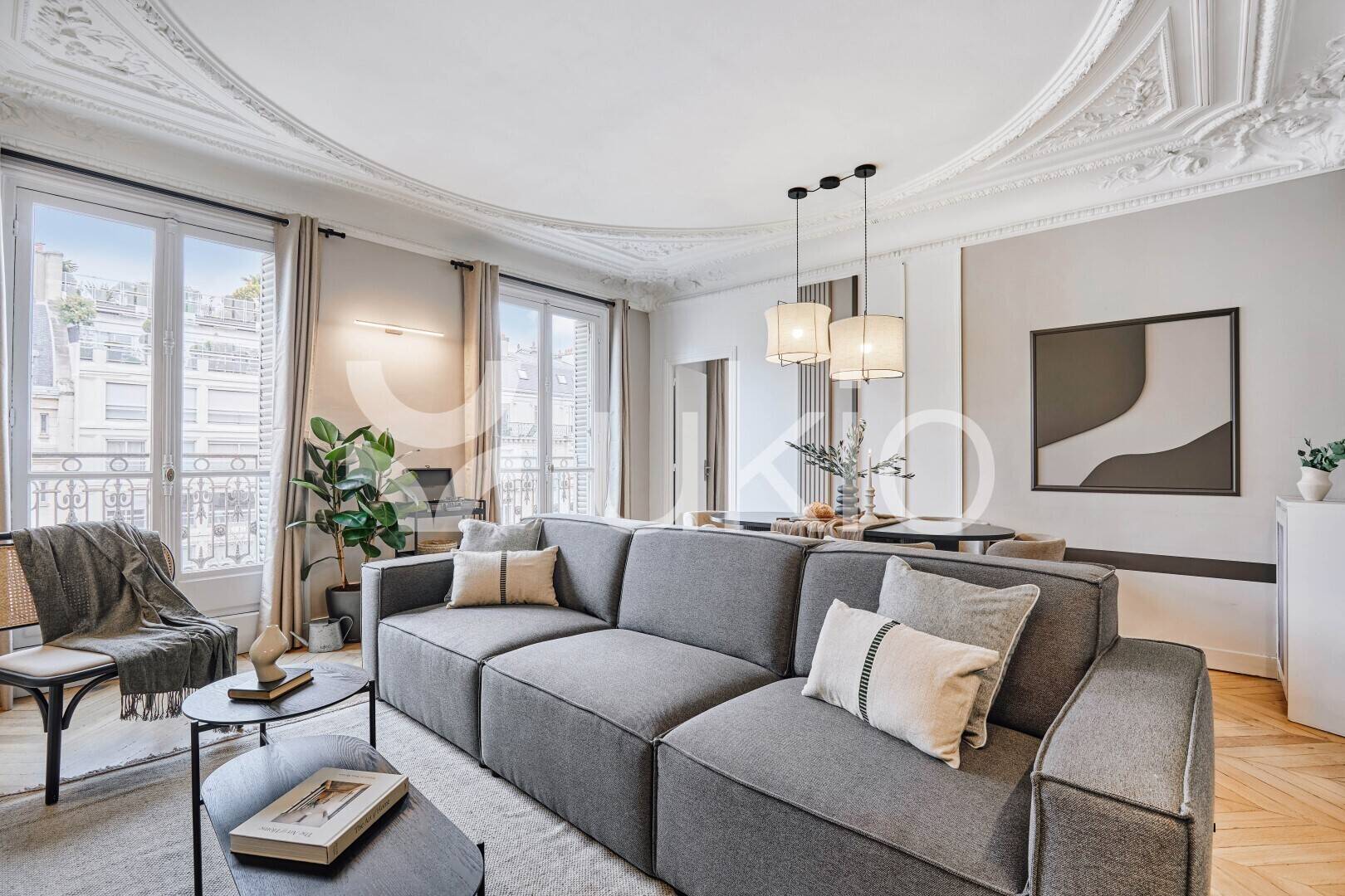 Appartement 4 pièces 118 m² · à Paris 16ème Arrondissement · 118 m² · 7 788 €