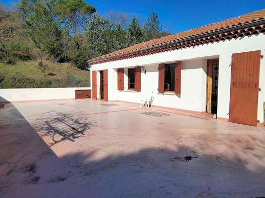 Maison à vendre 460 000 € 8 pièces 4 chambres 123 m² 9 355 m² de terrain Rochemaure 07400