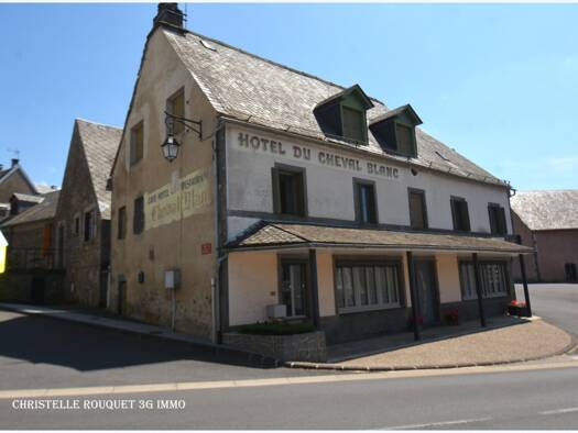 Immeuble à vendre 128 000 € 262 m² Laqueuille 63820