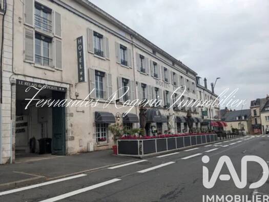 Immeuble à vendre 1 339 990 € 1 630 m² Centre Ville Pithiviers 45300
