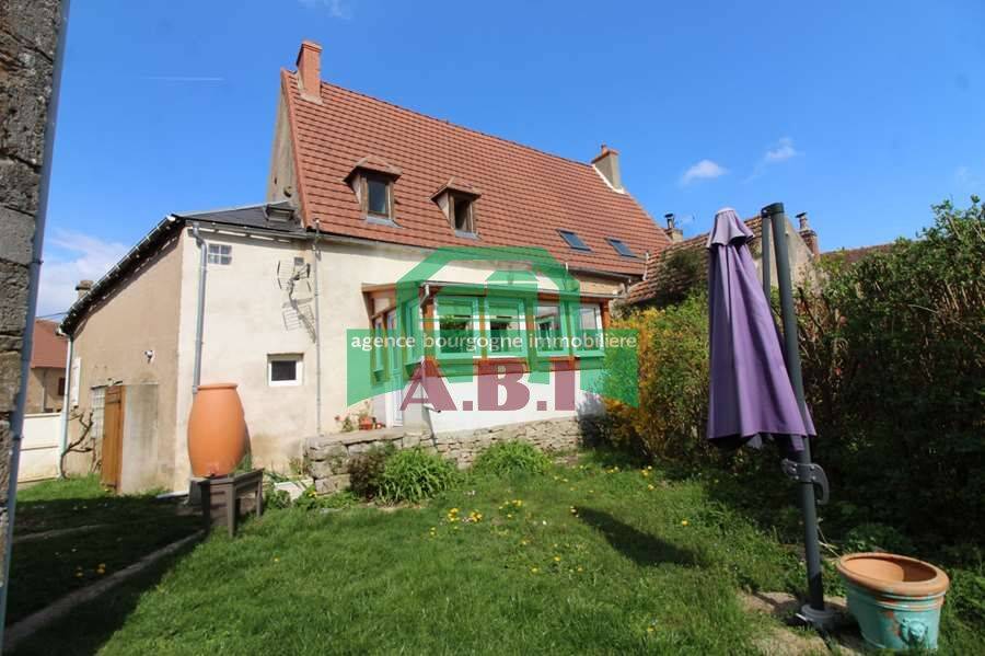 Maison 5 pièces 117 m² · à Corbigny · 117 m² · 99 000 €