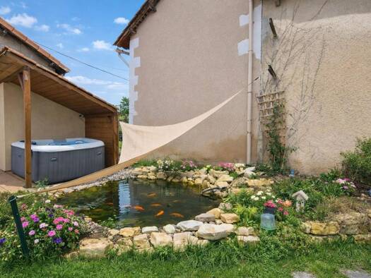 Maison de ville à vendre 179 800 € 5 pièces 3 chambres 150 m² 200 m² de terrain Sud Saint-Astier 24110