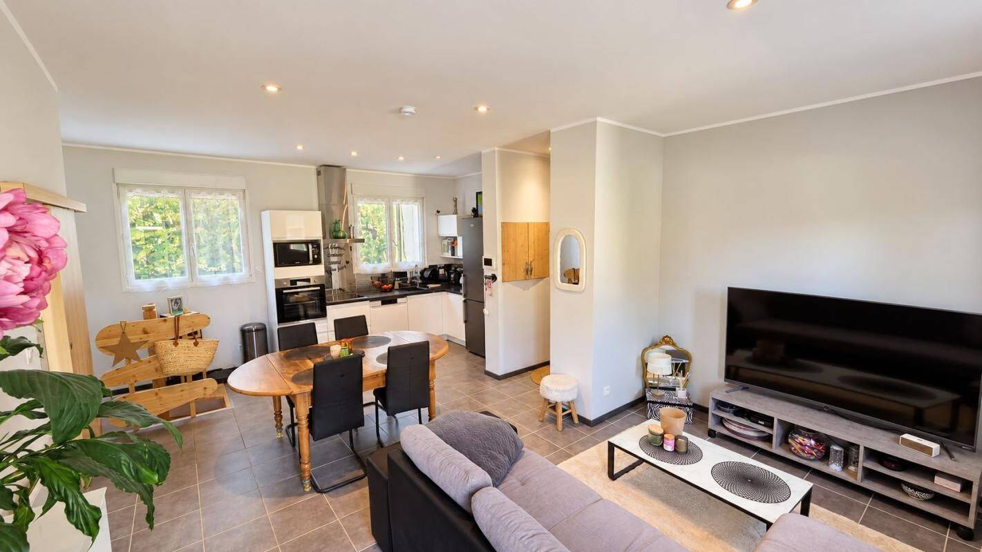 Appartement 5 pièces 83 m² · à Cluses · 82,6 m² · 260 000 €