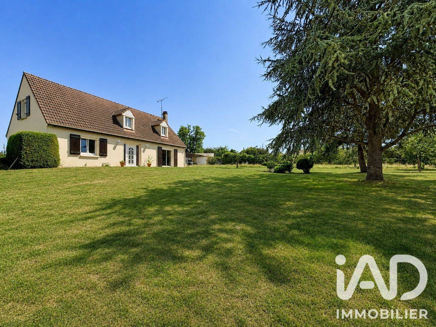 Maison 7 pièces 144 m² · à Courville-sur-Eure · 144 m² · 242 000 €