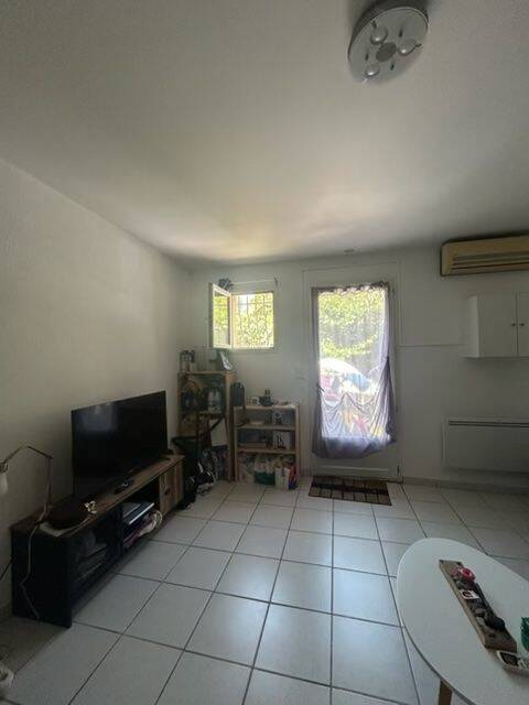 Appartement 1 pièce 23 m² · à Peyrolles-en-Provence · 22,7 m² · 500 €