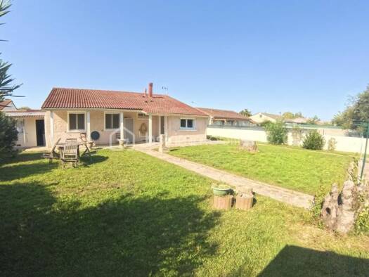 Villa à vendre 299 000 € 4 pièces 3 chambres 92 m² 700 m² de terrain Grenade 31330