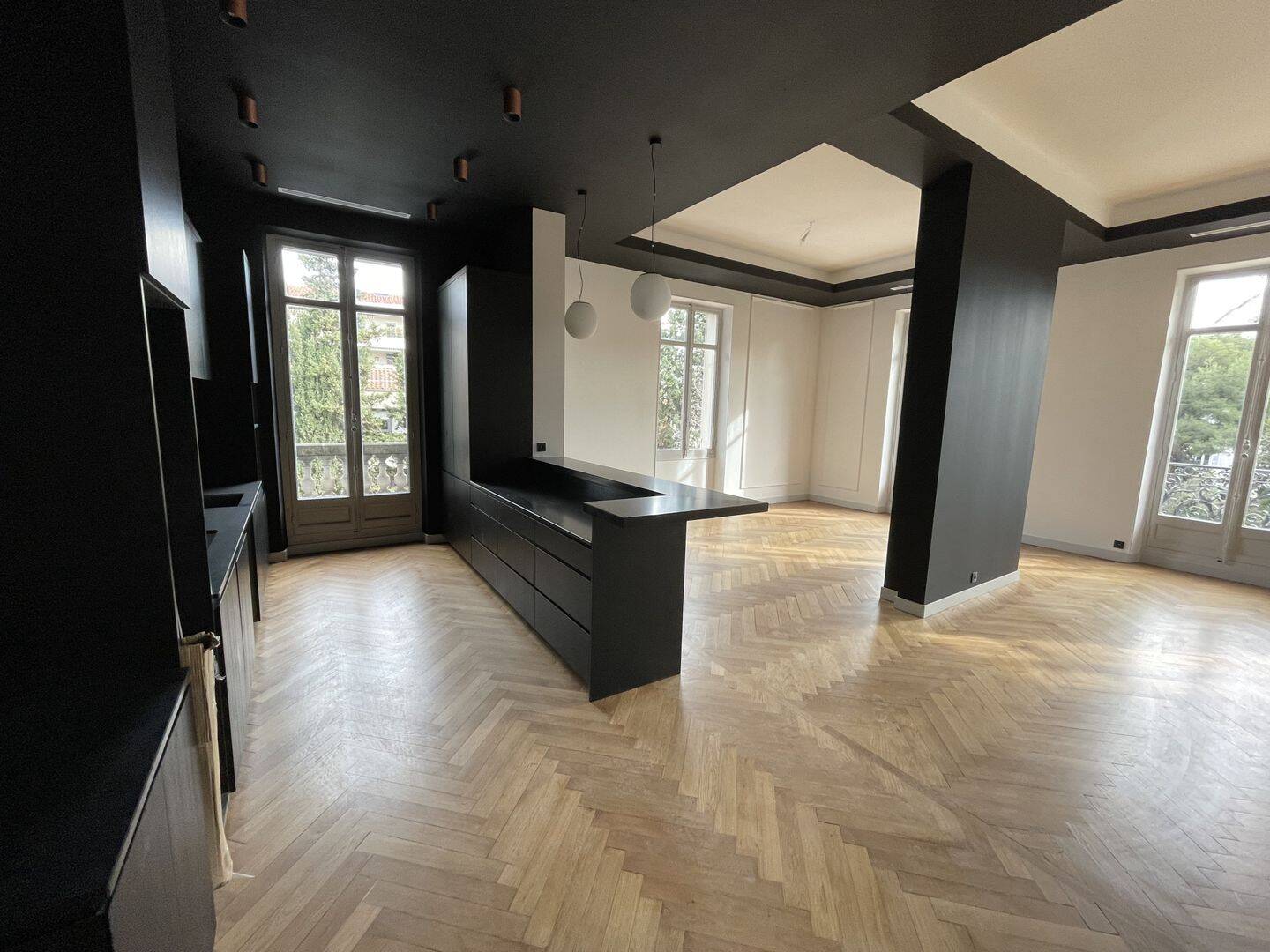 Appartement 4 pièces 166 m² · à Marseille 8ème Arrondissement · 166 m² · 5 500 €