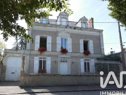 Maison à vendre 704 500 € 5 pièces 4 chambres 240 m² 813 m² de terrain Rochefort-sur-Loire 49190