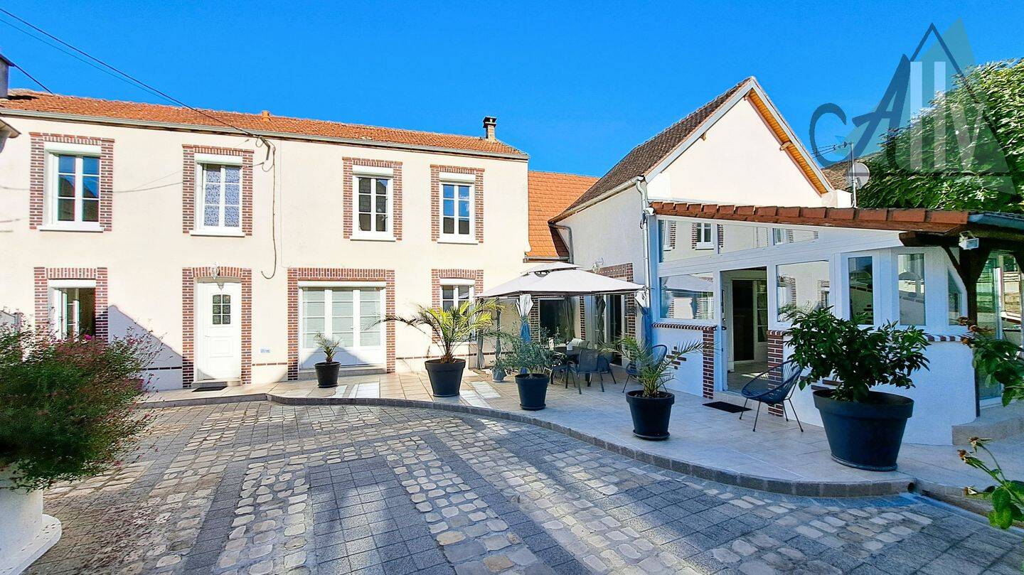 Maison 6 pièces 160 m² · à Pont-sur-Yonne · 160 m² · 371 000 €