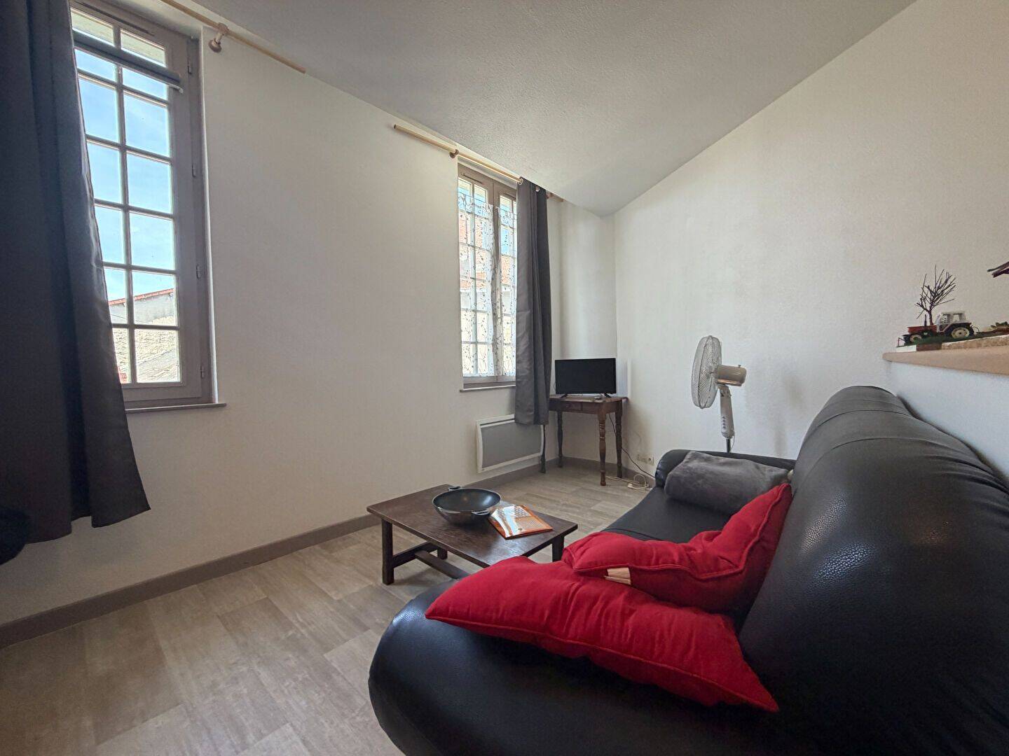 Appartement 2 pièces 47 m² · à Saint-Léonard-de-Noblat · 47,3 m² · 376 €