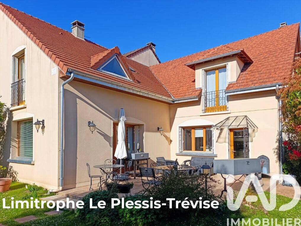 Maison 6 pièces 159 m² · à Champigny-sur-Marne · 158,6 m² · 590 000 €