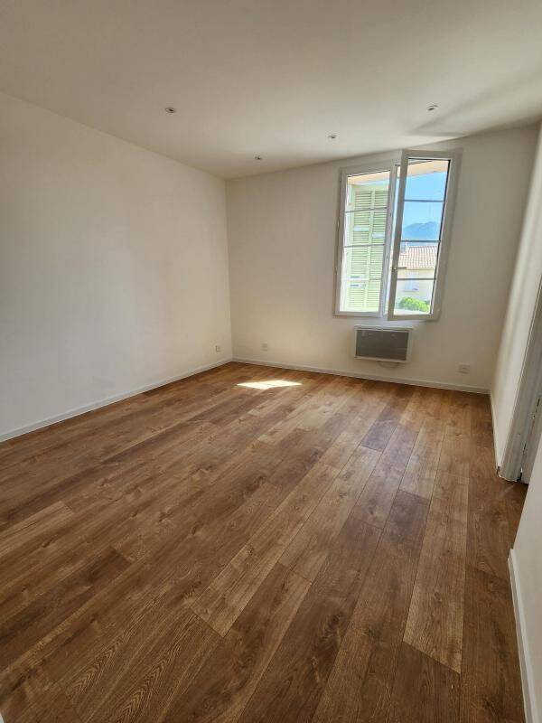 Appartement 2 pièces 36 m² · à Toulon · 35,8 m² · 650 €/mois