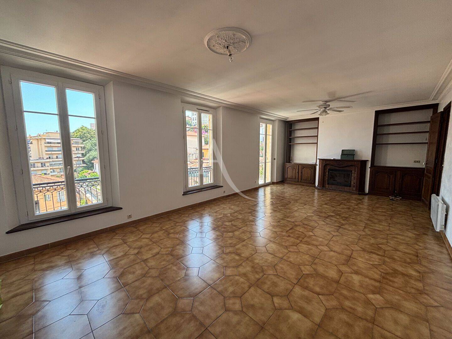 Appartement 4 pièces 103 m² · à Nice · 103 m² · 1 349 €