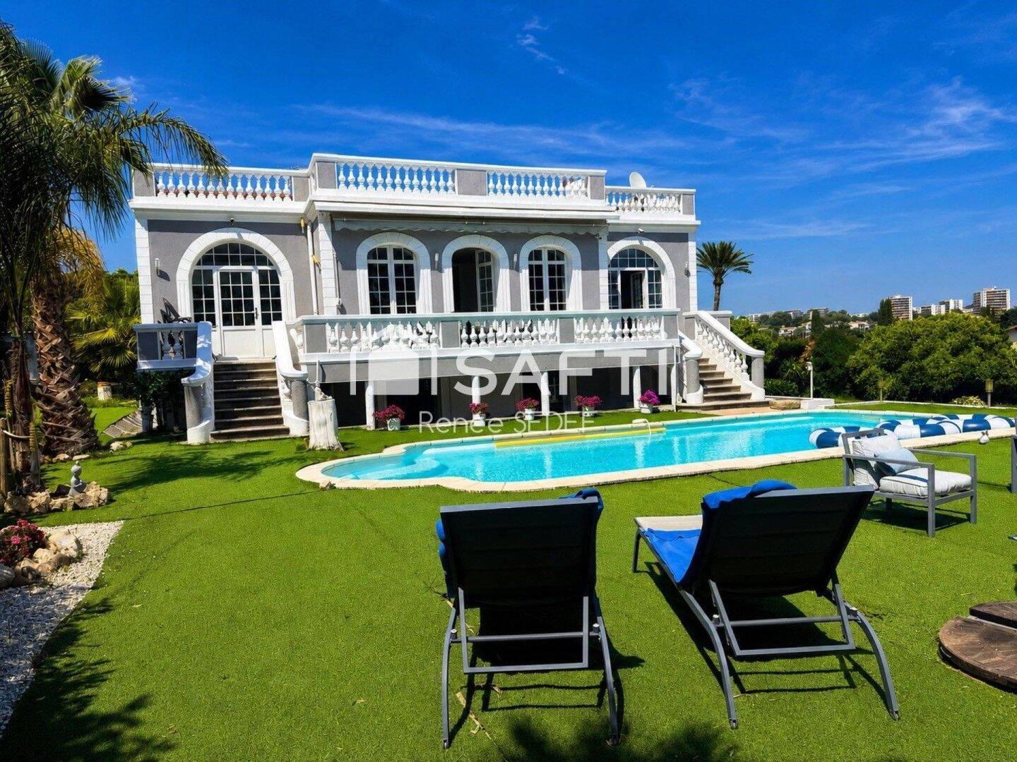 Maison 6 pièces 183 m² · à Antibes · 183 m² · 1 680 000 €