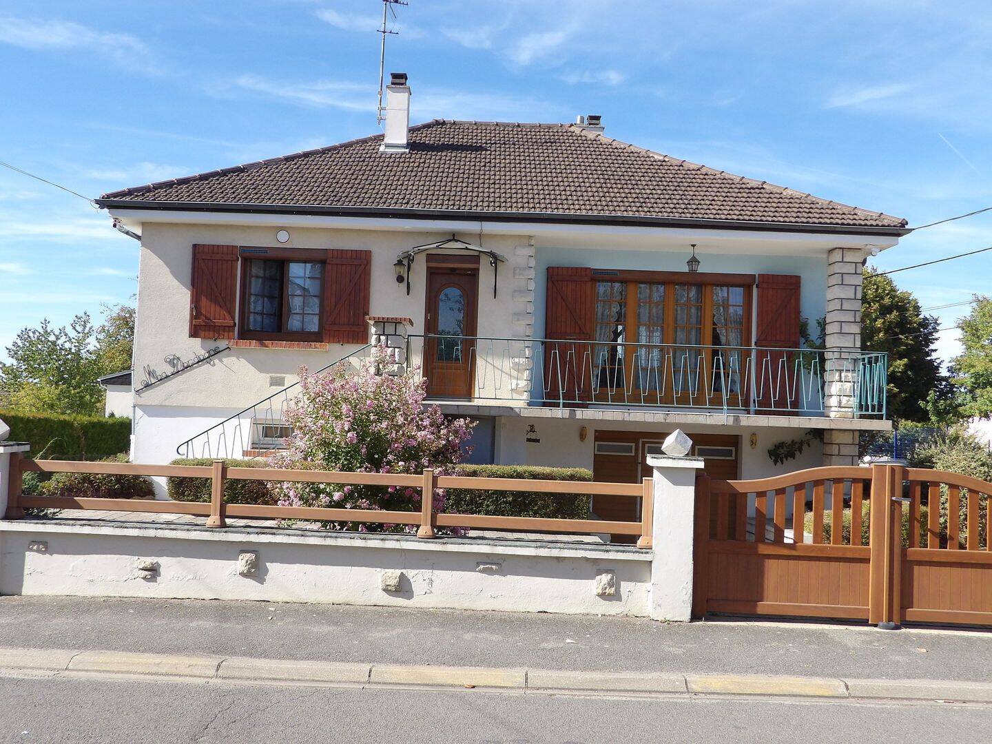 Maison 4 pièces 105 m² · à Saint-Germain-du-Puy · 105 m² · 1 172 €/mois