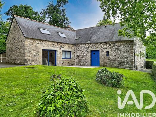 Maison à vendre 261 000 € 5 pièces 3 chambres 123 m² 943 m² de terrain Bourbriac 22390