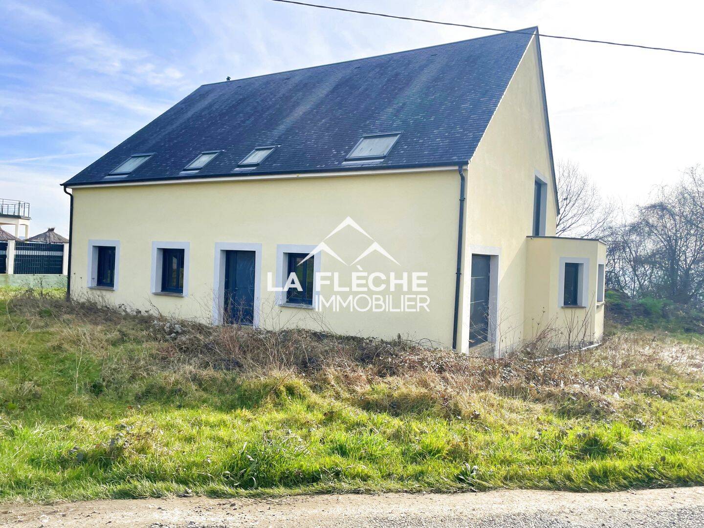Maison 7 pièces 260 m² · à Mareil-sur-Loir · 260 m² · 157 500 €