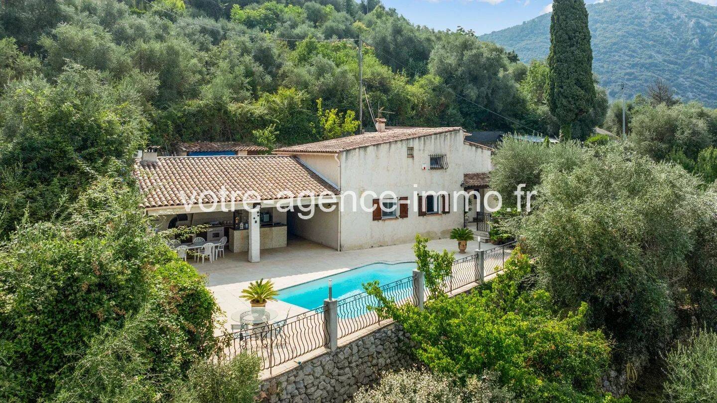 Maison 4 pièces 142 m² · à Peille · 142 m² · 590 000 €