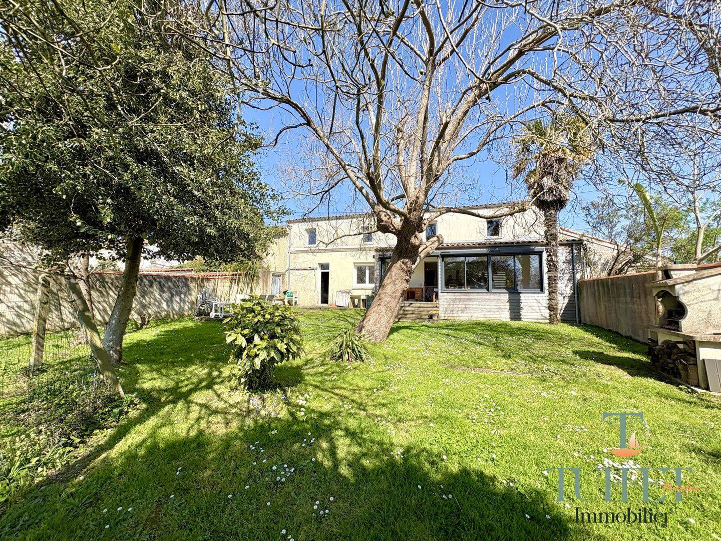 Maison 6 pièces 175 m² · à Vergeroux · 175 m² · 349 500 €