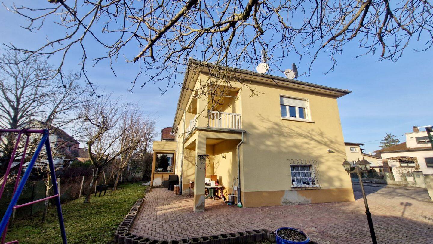 Maison 11 pièces 240 m² · à Mulhouse · 240 m² · 360 000 €