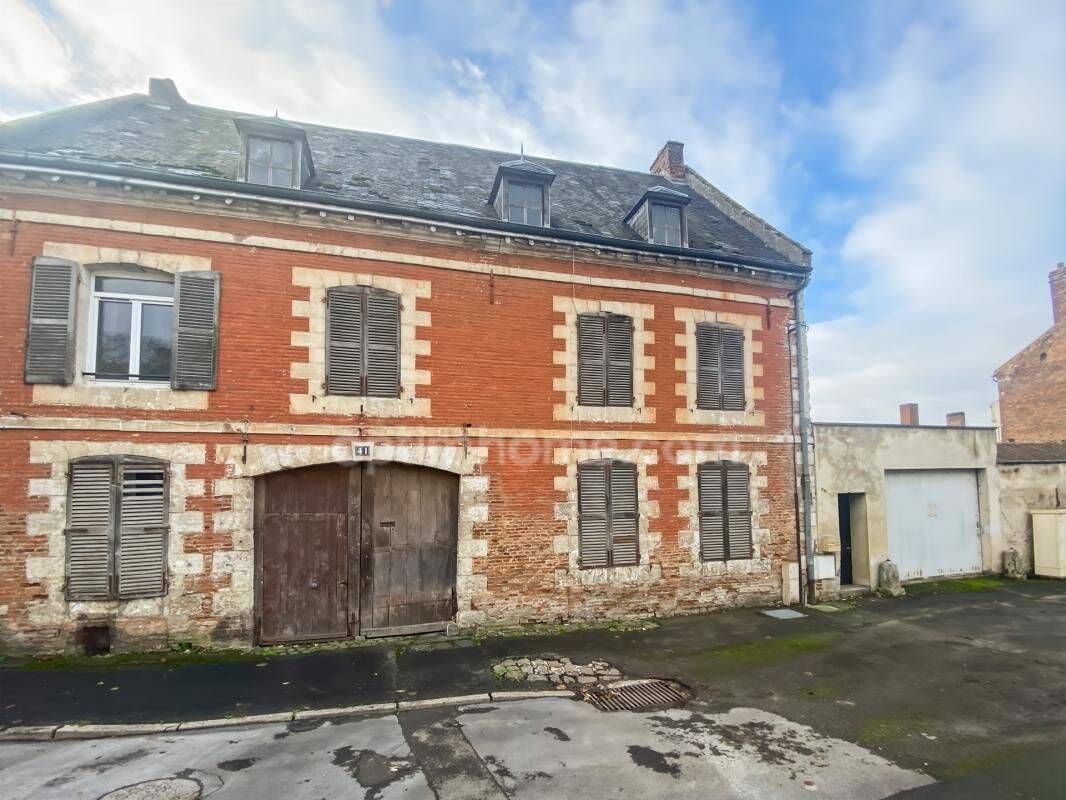 Maison 7 pièces 185 m² · à Marle · 185 m² · 71 000 €