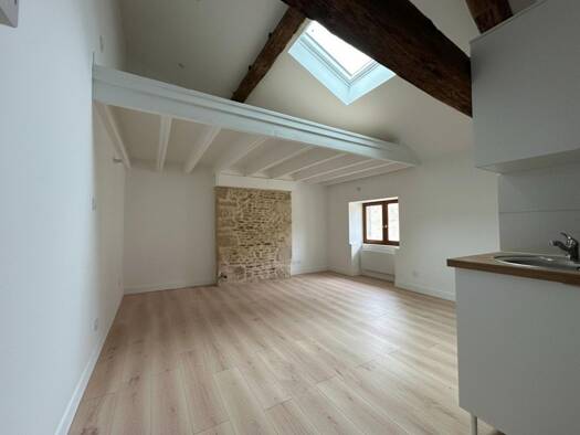 Duplex à vendre 90 000 € 1 pièce 22 m² Étage 2/2 Trois Quartiers-Centre Ville Poitiers 86000