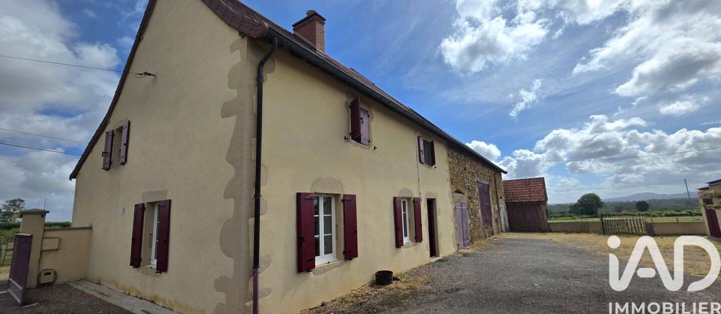 Maison 5 pièces 117 m² · à Saint-Christophe-en-Brionnais · 117 m² · 274 000 €