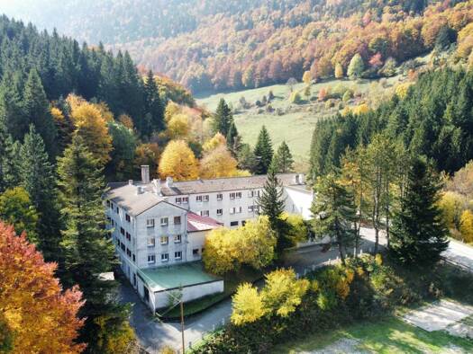 Immeuble à vendre 750 000 € 1 686 m² Vassieux-en-Vercors 26420