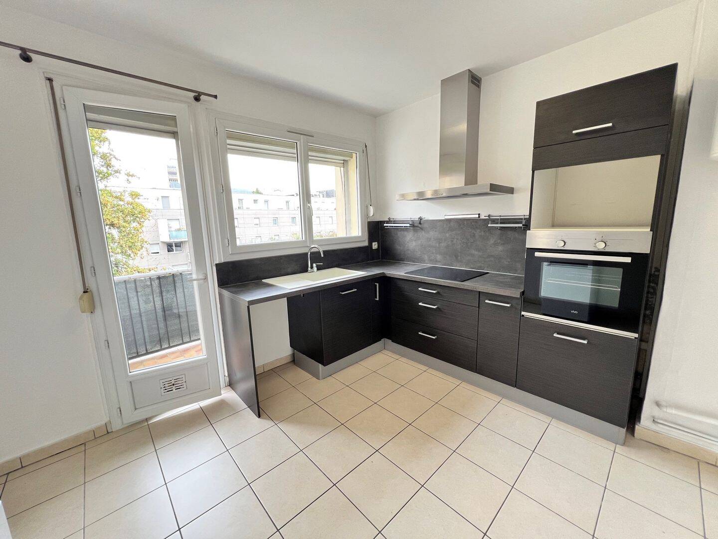 Appartement 2 pièces 51 m² · à Grenoble · 50,5 m² · 690 €