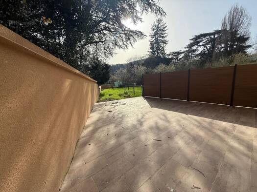 Appartement à vendre 169 000 € 2 pièces 1 chambre 34,2 m² RDC Le Bourg Fontaines-sur-Saône 69270