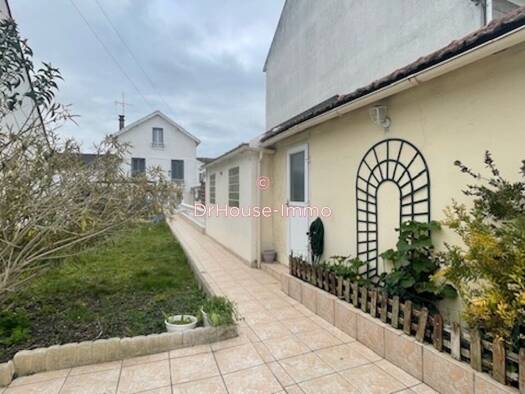 Maison à vendre 330 000 € 6 pièces 4 chambres 110 m² 312 m² de terrain Le Saule Blanc Bondy 93140