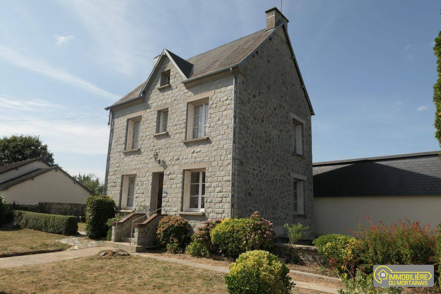 Maison 6 pièces 87 m² · à Sourdeval · 87 m² · 102 000 €