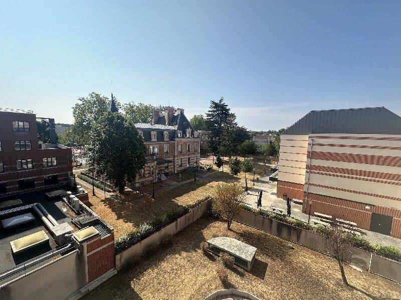 Appartement 3 pièces 65 m² · à Melun · 65 m² · 1 009 €