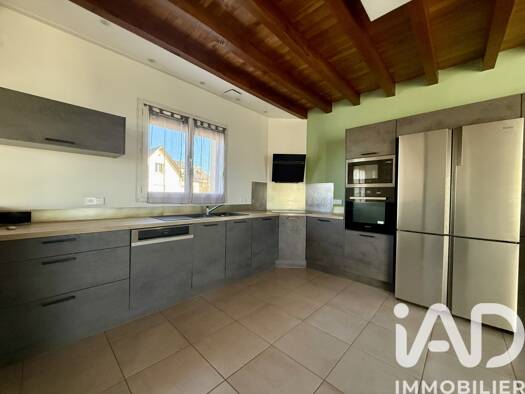 Maison à vendre 249 000 € 4 pièces 3 chambres 122,5 m² 841 m² de terrain Naucelle 12800