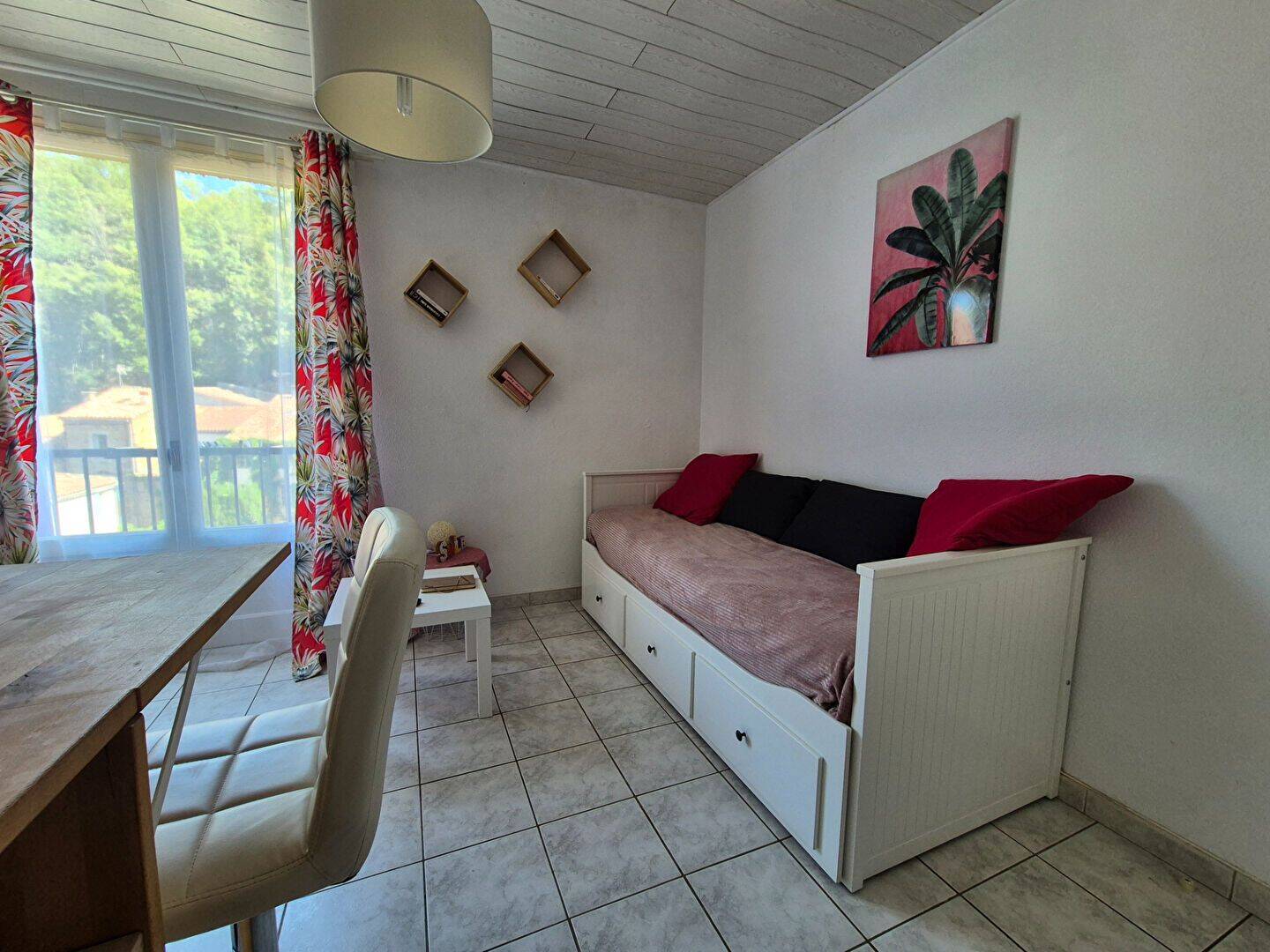Appartement 1 pièce 15 m² · à Rennes-les-Bains · 15 m² · 350 €