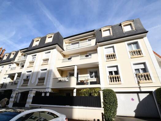 Appartement à vendre 213 000 € 3 pièces 2 chambres 54,7 m² Étage 3/3 Sully-Vauban Livry-Gargan 93190