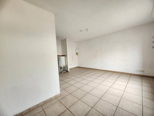 Appartement à louer 320 € 1 pièce 20,3 m² RDC Faubourg de Mons-Pont Allant Maubeuge 59600