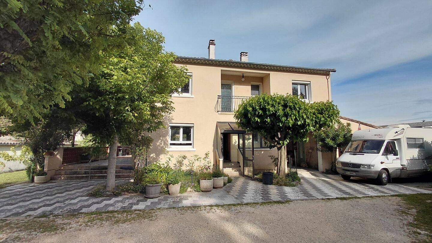 Maison 7 pièces 173 m² · à Pierrelatte · 173,4 m² · 330 000 €