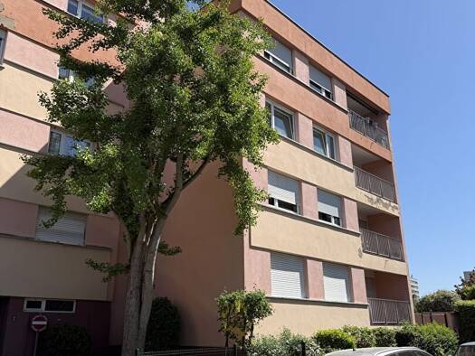 Appartement à vendre 212 983 € 4 pièces 2 chambres 93 m² Étage 1/4 Centre Bischheim 67800