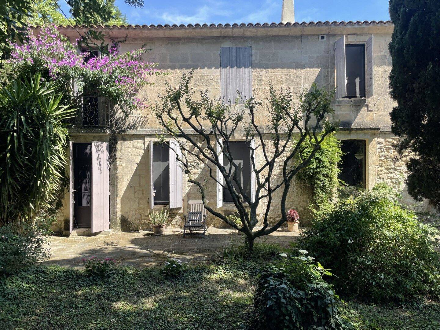 Maison 9 pièces 237 m² · à Arles · 237 m² · 890 000 €