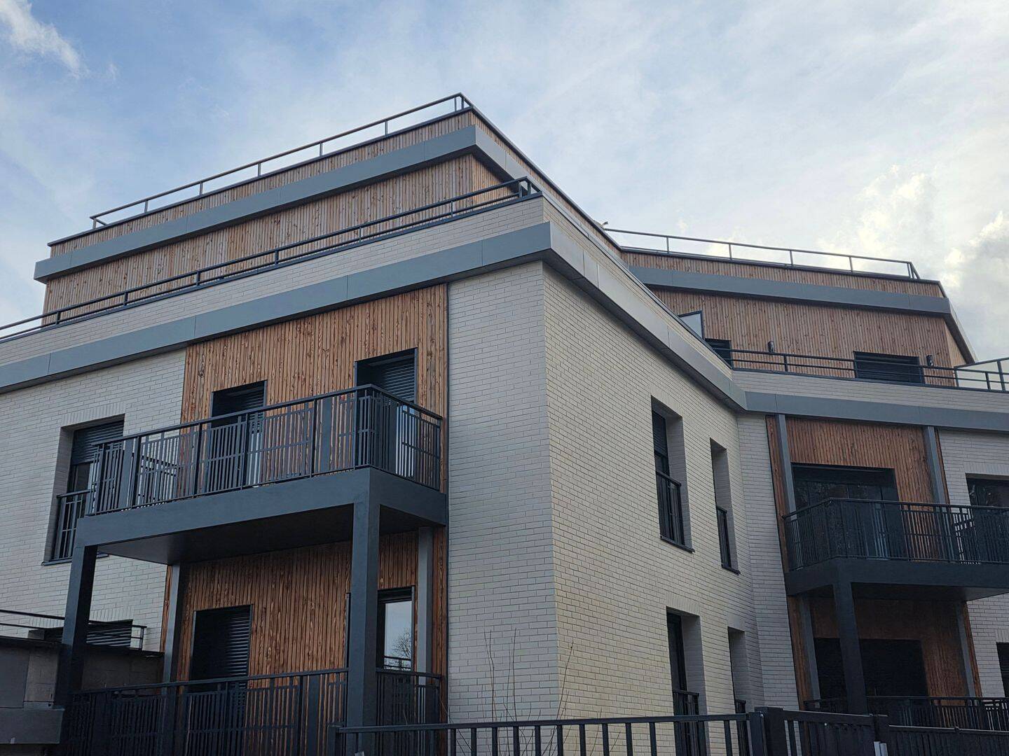 Appartement 5 pièces 92 m² · à Jouy-en-Josas · 91,7 m² · 1 478 €