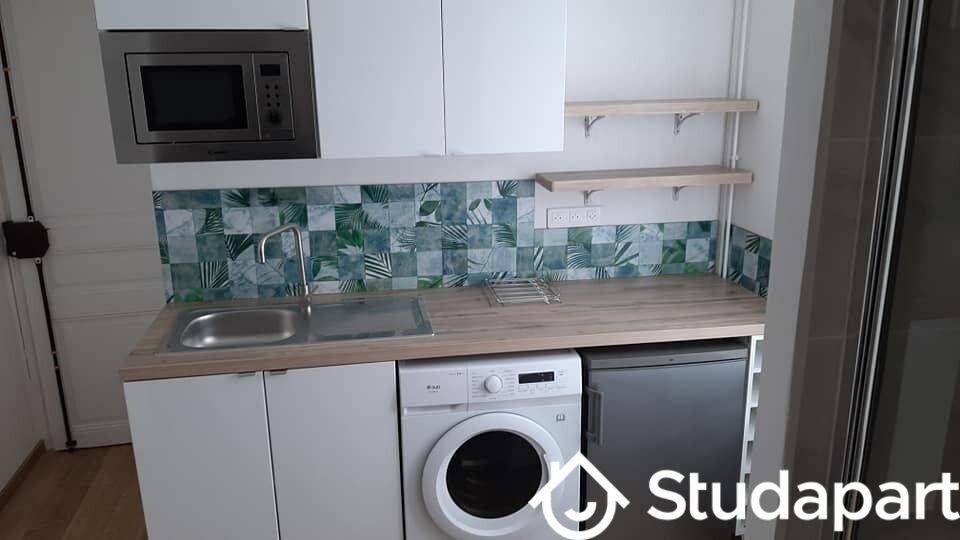 Appartement 1 pièce 12 m² · à Paris 14ème Arrondissement · 12 m² · 700 €