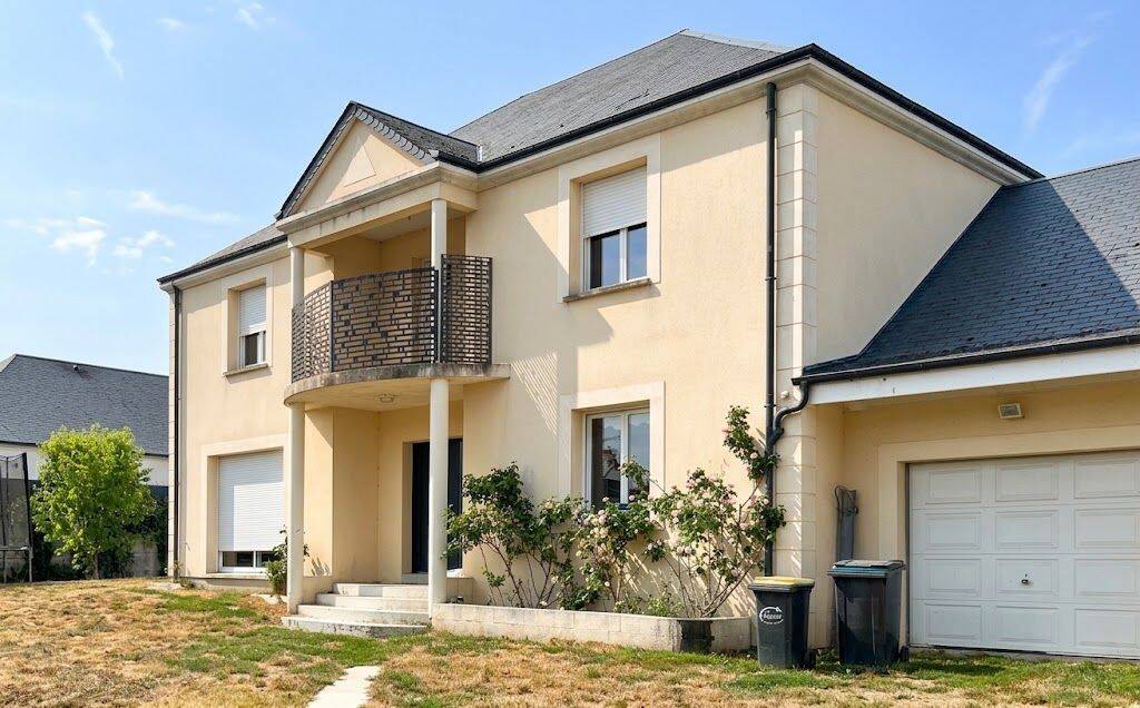 Maison 7 pièces 204 m² · à Saint-Ay · 204 m² · 295 000 €