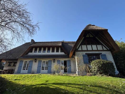 Maison à vendre 1 010 000 € 8 pièces 6 chambres 227 m² 1 589 m² de terrain Gressets-Centre-Garenne-Bechevet La Celle-Saint-Cloud 78170
