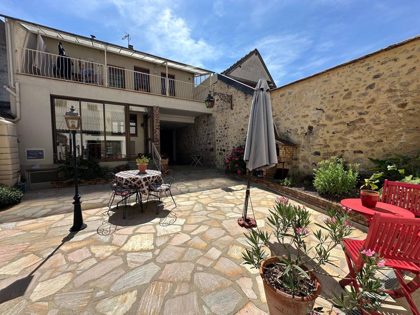 Maison 7 pièces 177 m² · à Villeblevin · 177 m² · 259 000 €