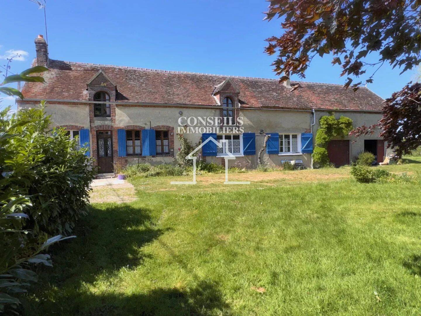Maison 5 pièces 121 m² · à Villeneuve-sur-Yonne · 121 m² · 170 000 €