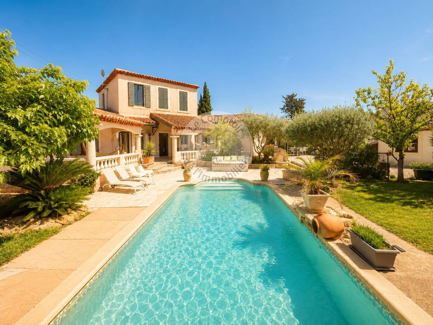 Maison 5 pièces 191 m² · à Marseille 12ème Arrondissement · 191 m² · 843 000 €
