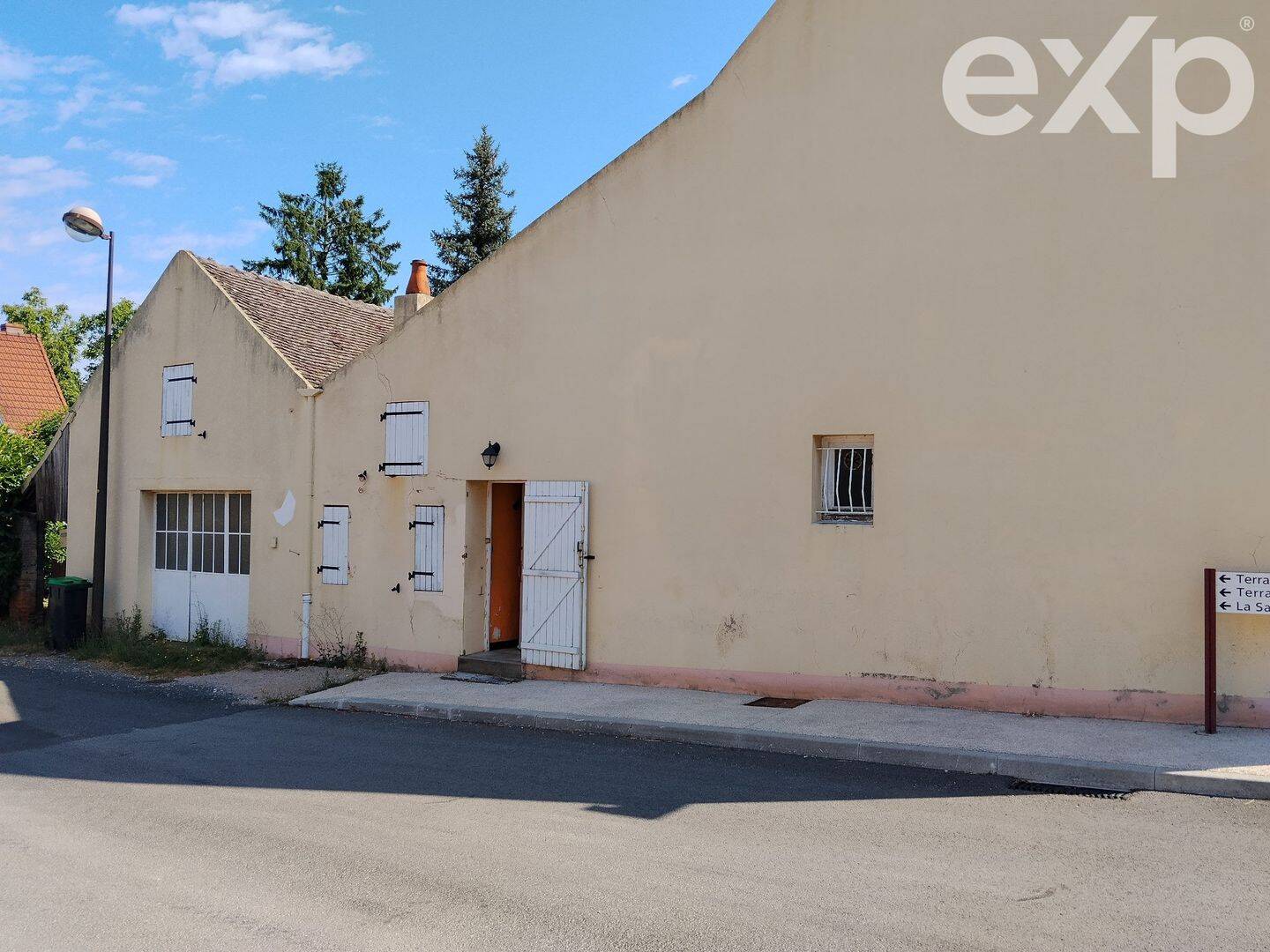 Maison 4 pièces 92 m² · à Bey · 92 m² · 97 000 €